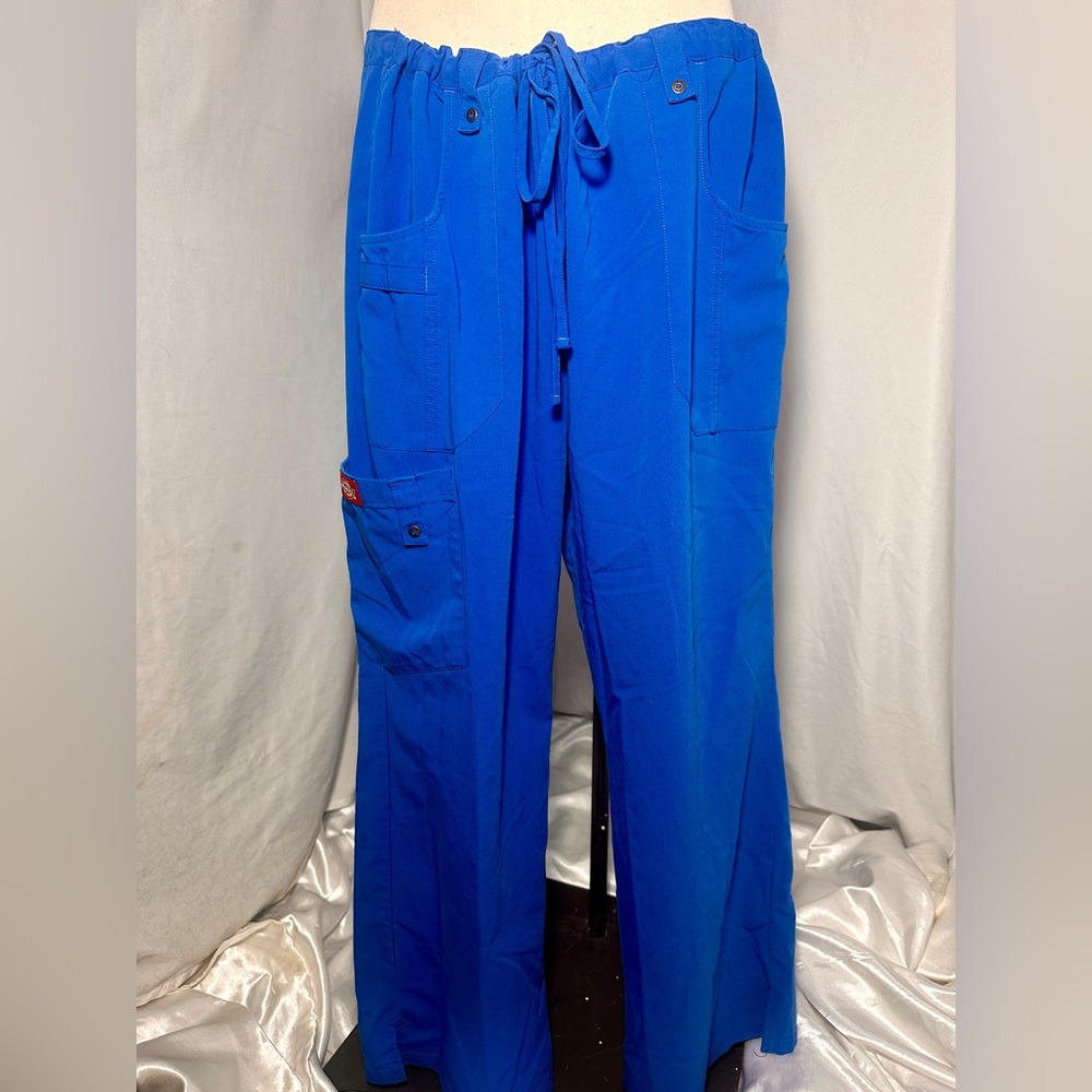 Dickies Women’s Royal Blue Cargo Scrub Pants L Petite 2011P Workwear